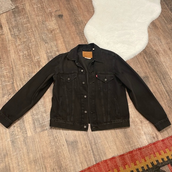 Levi’s Vintage Fit Black Jean Jacket - Picture 1 of 5